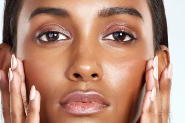 முகம் எண்ணெய் பசையின்றி பளிச்சென்று இருக்கனுமா? இதோ சில டிப்ஸ்...!!