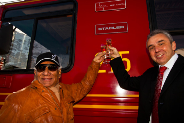 சுவிட்சர்லாந்தில் இந்திய பிரபலம் ஒருவரின் பெயரில் ஓடும் ரயில் | Anupam Kher Finds Yash Chopra Name On Swiss Train சுவிட்சர்லாந்தில் இந்திய பிரபலம் ஒருவரின் பெயரில் ஓடும் ரயில் | Anupam Kher Finds Yash Chopra Name On Swiss Train