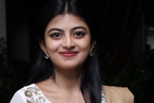 பிரபல தமிழ்ப்பட நடிகைக்கு இன்று இரவில் திடீர் திருமணம்!