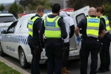 பிரான்ஸில் இலங்கை தமிழர் ஒருவரின் முகம் சுழிக்கவைக்கும் செயல்!