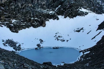 இமய மலையின் 16,500 அடி உயரத்தில் ஏரியில் 800 எலும்புக்கூடுகள்: பல ஆண்டுகளாக நிலவும் மர்மம்