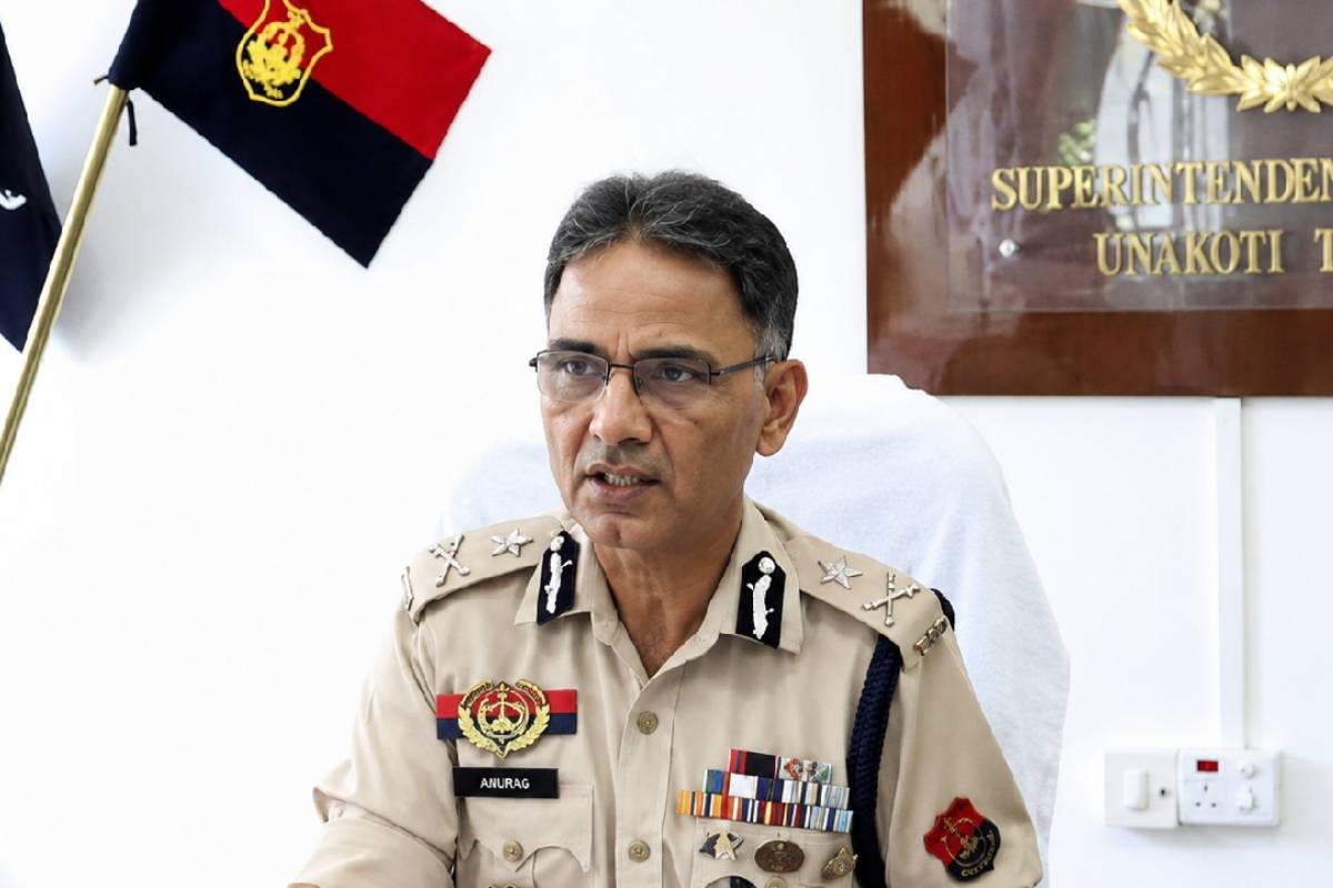 அலுவலகத்திலே உயிரை மாய்த்த திரிபுரா டிஜிபி - யார் இந்த அனுராக் தன்கர்? | Who Is Anurag Dhankar Tripura Dgp End His Life அலுவலகத்திலே உயிரை மாய்த்த திரிபுரா டிஜிபி - யார் இந்த அனுராக் தன்கர்? | Who Is Anurag Dhankar Tripura Dgp End His Life