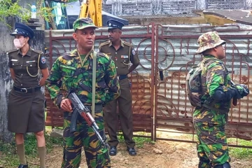 யாழில் விடுதலைப்புலிகளின் ஆயுதங்கள்! அதிரடிப்படையின் பலத்த பாதுகாப்புடன் மேற்கொள்ளப்பட்டுள்ள நடவடிக்கை (Video)