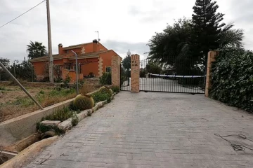 மொத்த குடும்பத்தையும் கொன்றுவிட்டு சடலங்களுடன் நாட்கணக்கில் வசித்த 15 வயது சிறுவன்! அதிர்ச்சி காரணம்