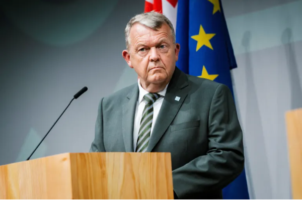 அமெரிக்க ஜனாதிபதியின் நடவடிக்கைக்கு டென்மார்க் கடும் அதிருப்தி | Denmark To Summon Us Ambassador