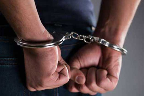 வேலை இல்லாததற்காக உறவுமுறையில் பிரிவு ; காதலியை கல்லால் அடித்து கொன்ற காதலன் | Boyfriend Girlfriend Death Talking To Another Guy