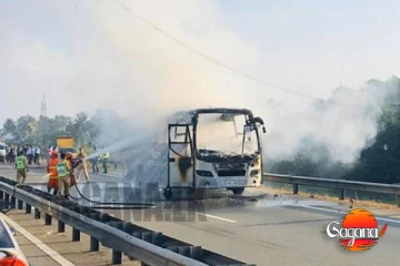 දෙයියනේ දක්ෂිණ අධිවේගයේ විශාල ගින්නක්