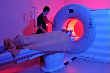 MRI ஸ்கேன் எடுக்கும்போது நடந்த பயங்கர சம்பவம்! கவனக்குறைவால் பலியான நோயாளி.. எச்சரிக்கை செய்தி!