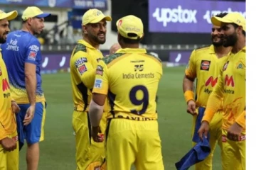 இவரை முதலில் CSK அணியில் இருந்து தூக்குங்க! இல்லேன்னா அணிக்கு ஆப்பு வெச்சிடுவாரு... பிரபல சீனியர் வீரர் மீது ரசிகர்கள் கோபம்