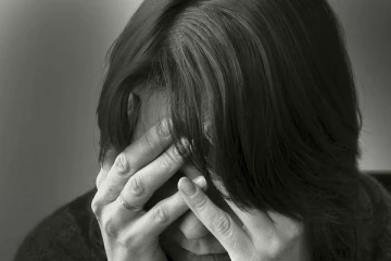 கொரோனா உறுதி செய்யப்பட்டவர்களில் சிலருக்கு மன அழுத்தம்...ஆலோசனைக்கு விசேட இலக்கம்