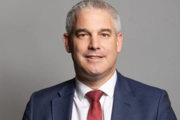 இந்தியா இலங்கை போன்ற நாடுகளிலிருந்து பணியாளர்களை வரவழையுங்கள்... பிரித்தானியாவின் புதிய சுகாதாரச் செயலர் உத்தரவு