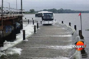 දඹුල්ල-වෑවල මාර්ගය ජලයෙන් යටවේ-සංචාරකයින්ට අපහසුතාවයක්