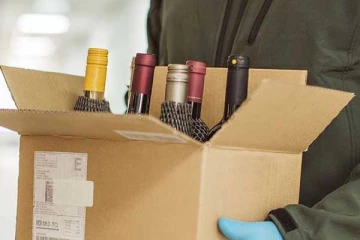 ஆன்லைனில் பீர் மதுவகையை ஆர்டர் செய்த 61 வயது முதியவருக்கு காத்திருந்த அதிர்ச்சி!