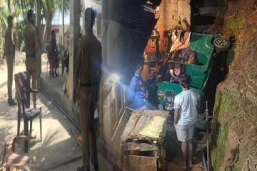 முச்சக்கரவண்டி விபத்துக்குள்ளானதில் இளைஞன் ஒருவன் பலி