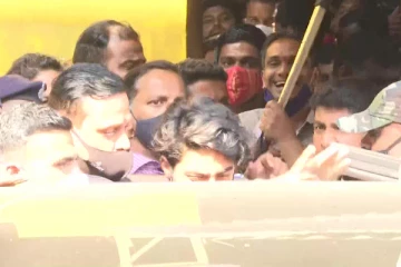 போதைப் பொருள் வழக்கில் கைதான ஆர்யன் கான், 28 நாட்களுக்கு பிறகு ஜாமினில் விடுதலை