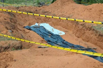 கொக்குத்தொடுவாய் மனித புதைகுழியை நேரில் சென்று பார்த்த ஐ.நா அலுவலர் - செய்திகளின் தொகுப்பு