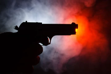 வவுனியா நெடுங்கேணியில் இன்றிரவு துப்பாக்கி சூடு - யுவதி பலி