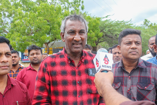 ஜனாதிபதி நிதியத்தில் உதவி பெற்ற அரச தரப்பினர் : பெயர்களை வெளியிட்ட மொட்டுக் கட்சி | Lakshman Yapa Abeywardena Nihal Galappaththi ஜனாதிபதி நிதியத்தில் உதவி பெற்ற அரச தரப்பினர் : பெயர்களை வெளியிட்ட மொட்டுக் கட்சி | Lakshman Yapa Abeywardena Nihal Galappaththi