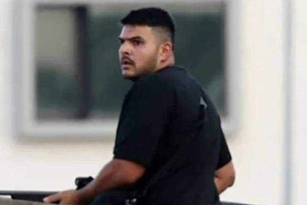 அவுஸ்திரேலியாவை உலுக்கிய துப்பாக்கி சூடு: சந்தேக நபர் குறித்து வெளியான அதிர்ச்சி தகவல் | Australian Beach Attack Indian Origin Suspect அவுஸ்திரேலியாவை உலுக்கிய துப்பாக்கி சூடு: சந்தேக நபர் குறித்து வெளியான அதிர்ச்சி தகவல் | Australian Beach Attack Indian Origin Suspect