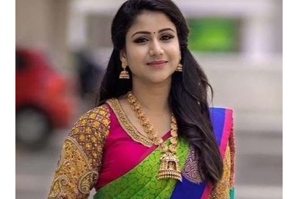 வாய்ப்பு கொடுத்த ரிவியை கழட்டிவிட்ட ஆல்யா? புதிய சேனலுக்கு சென்ற காரணம் என்ன? | Alya Manasa Comeback New Channel In Tamil