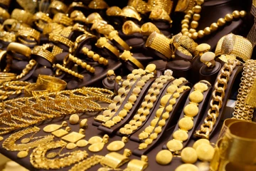 අද දින ලංකාවේ රන් මිල යළි වෙනස් වෙයි.