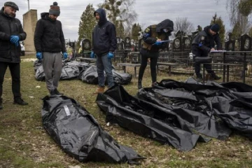 உக்ரைனில் கொத்து கொத்தாக குவிக்கப்படும் சடலங்கள்!வெளியான அதிர்ச்சி தகவல்