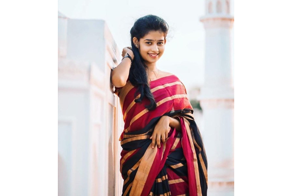 இலங்கை பெண் ஜனனியின் வயது என்ன தெரியுமா? பிக் பாஸ் வீட்டிற்குள் entry கொடுக்கும் முன் அவரே வெளியிட் வீடியோ | Janany Biggbosstamil6