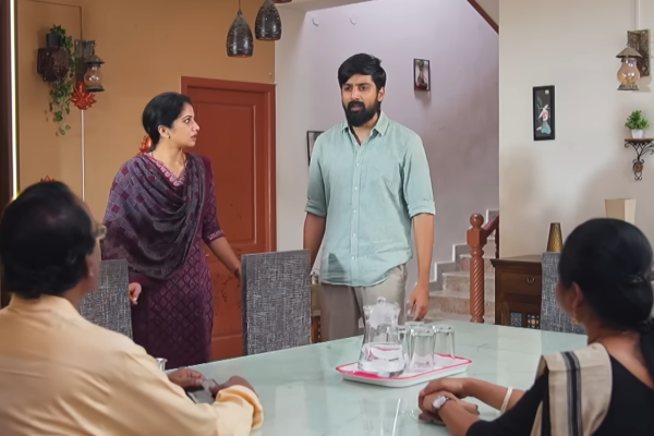 முட்டுக்கட்டை போடும் சக்தி, தைரியம் கொடுத்த தந்தை.. ஜனனி எடுக்கப்போகும் முடிவு என்ன? எதிர்நீச்சல் சீரியல் புரோமோ வீடியோ.. | Sakthi Decision Upset Janani In Ethirneechal