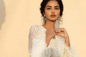 அனுபமா பரமேஸ்வரன் அழகிய ஸ்டில்கள்