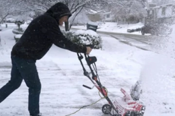 හිම කුණාටුව දරුණු වෙයි.. සති අන්තයේ අවම වශයෙන් 19 දෙනෙකු මිය යයි.