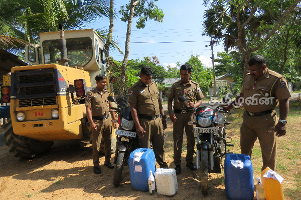 மட்டக்களப்பில் வெவ்வேறு சட்டவிரோத செயல்களுடன் தொடர்புடைய ஐவர் கைது (Video) | Five Arrested Different Illegal Batticaloa