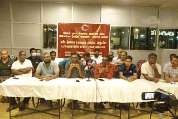 தீர்வின்றேல் போராட்டம் ஆரம்பிக்கும்: அம்பாறை மாவட்ட நிபுணத்துவ புகைப்பட ஸ்ரூடியோ உரிமையாளர்கள் சங்கம் (Photos)