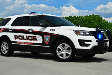 அமெரிக்காவில் சிறுவன் ஒருவனை சுட்டுக்கொன்ற பொலிஸார்