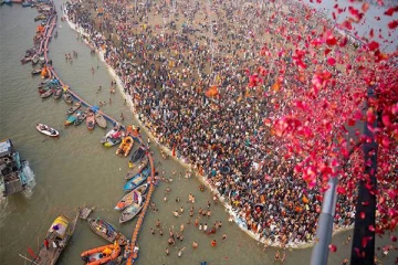 கும்பமேளாவால் தினமும் ரூ.50000-க்கும் மேல் வருமானம்.., லட்சாதிபதியான படகோட்டிகள்