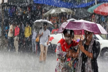 தமிழகத்தில் 2 மாவட்டங்களில் கனமழைக்கு வாய்ப்பு - வானிலை ஆய்வு மையம் தகவல்!