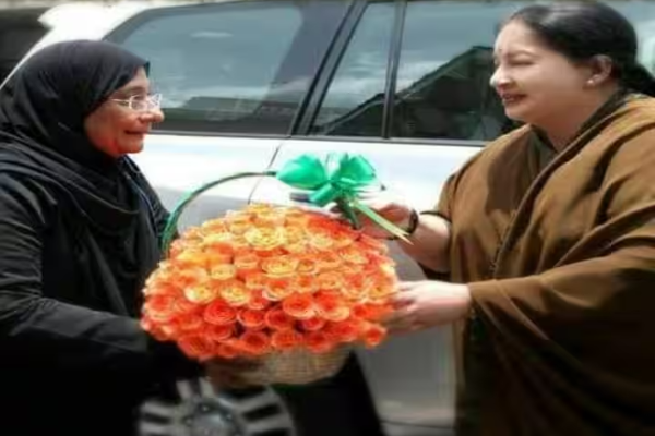 திமுகவில் இணைந்த அதிமுக முன்னாள் பெண் அமைச்சர் - யார் இந்த நிலோஃபர் கபில்? | Whois Nilofer Kafeel Admk Ex Minister Joins In Dmk