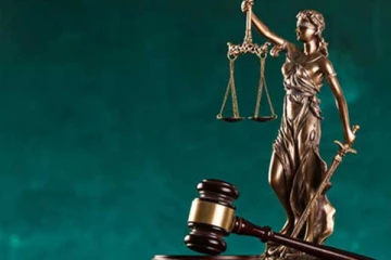 පොලිස් ලොක්කෙක් ගැන විශේෂ උසාවි නියෝගයක්..!