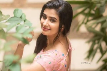 பொன்னி சீரியல் புகழ் வைஷு சுந்தரின் செம மாடர்ன் போட்டோ ஷுட் புகைப்படங்கள்