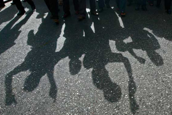 வரும் 28, 29-ம் தேதிகளில் பணிக்கு வராத தமிழக அரசு ஊழியர்களுக்கு ஊதியம் இல்லை : தலைமைச்செயலாளர் அறிவிப்பு | No Salary For Tamil Nadu Employees If Avoid Work