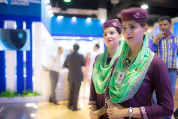 உள்ளாடைகளை சரியா அணியுங்க - ஏர்லைன்ஸ் உத்தரவால் சர்ச்சை!