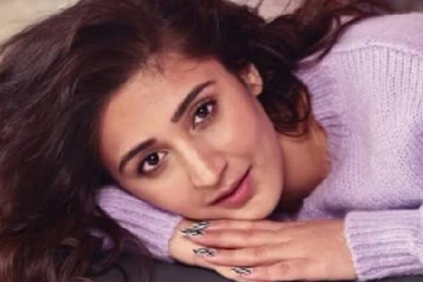 யூடியூபில் அதிக பார்வைகளை பெற்ற டாப் 5 இந்திய பாடல்களில் ஒரு தமிழ் பாடல்! எதுன்னு தெரியுமா? | Which Is The Most Viewed Indian Song On Youtube