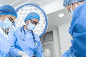 உணவு சாப்பிடும்போது பெண்ணொருவருக்கு நேர்ந்த சோகம்! அதிர்ச்சியை ஏற்படுத்திய சம்பவம்