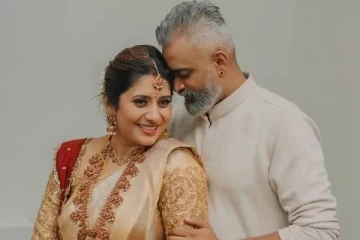 திருமணத்திற்கு பிறகு வந்த ஸ்பெஷல் டே, Heart Smiley பறக்க விட்ட தொகுப்பாளினி பிரியங்காவின் கணவர்.. என்ன தெரியுமா?