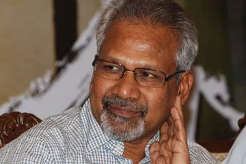 விஜய் - அஜித் ரசிகர்கள் சண்டை குறித்து பேசிய மணி ரத்னம்.. என்ன சொன்னார் தெரியுமா