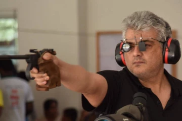 அஜித்தை சார்னு கூப்பிடு! ரசிகர்கள் கேட்ட கேள்விக்கு பதிலடி கொடுத்த சமந்தாவின் முன்னாள் காதலன்..