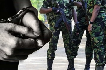 நாகொட பிரதேசத்தில் இராணுவ வீரர் கைது