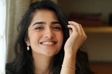 நடிகை ருக்மிணி வசந்தின் காதலர் இவர்தானா.. வெளிவந்த புகைப்படம் இதோ