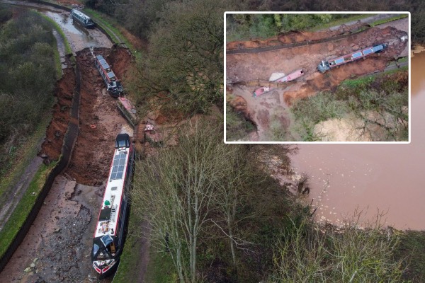 பிரித்தானியாவில் கால்வாய் கரை உடைந்ததால் பரபரப்பு: பள்ளத்தில் சரிந்து விழுந்த படகுகள் | Uk Canal Failure 3 Boats Trap Into Sinkhole