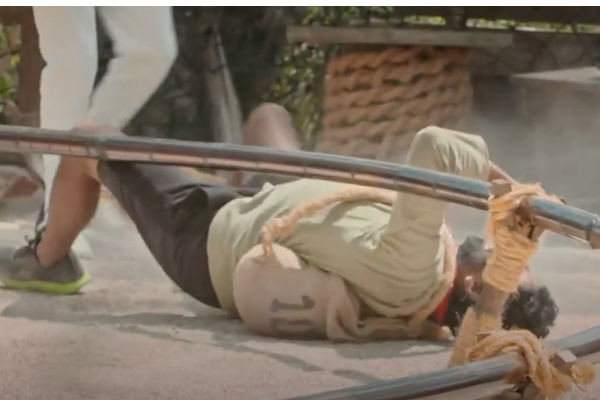 பதறி அடித்து ஓடிய அர்ஜுன்.... தலைத்தெறிக்க விழுந்த போட்டியாளர்! சிங்க பெண்ணாக மாறிய ஐஸ்வர்யா | Survivor Live News