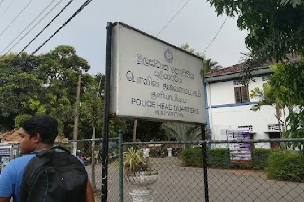பகுதி நேர வகுப்புக்கு செல்வதாக கூறி விடுதிகளுக்கு சென்ற இளம் ஜோடிகள் கைது | 3 Young Couples Were Arrested